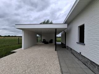 Deze pas gerenoveerde bungalow heeft alles in huis voor wie thuis komt om te genieten.Een alleenstaande woning tussen velden en weiden, vanop het...