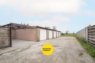 Gelijkvloers appartement te koop in het hart van Ichtegem! Dit jong appartement (bouwjaar 2007) biedt een bewoonbare oppervlakte van ca. 80 m²...