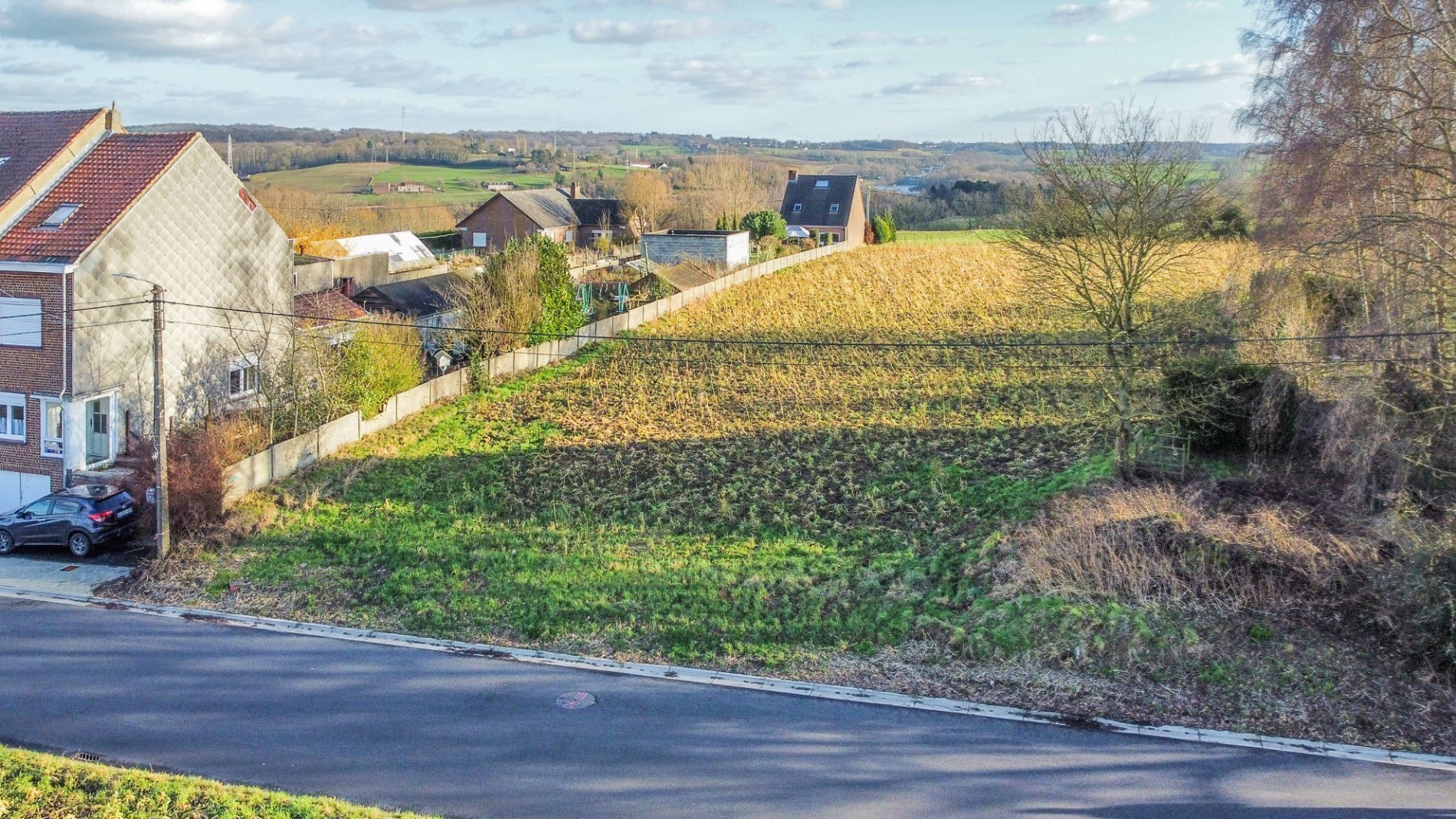 Une belle parcelle de terrain à bâtir pour une construction 3-façades (LOT 1) - photo 3