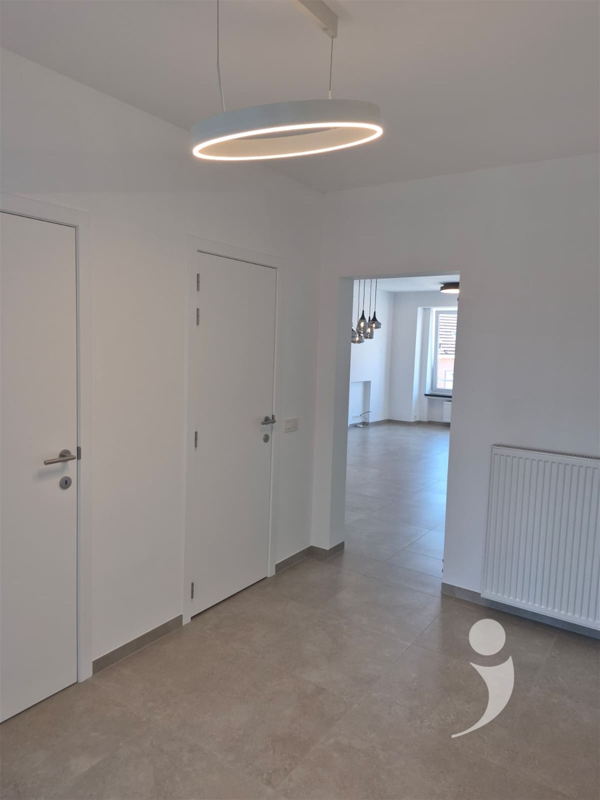 Gerenoveerd appartement - foto 5
