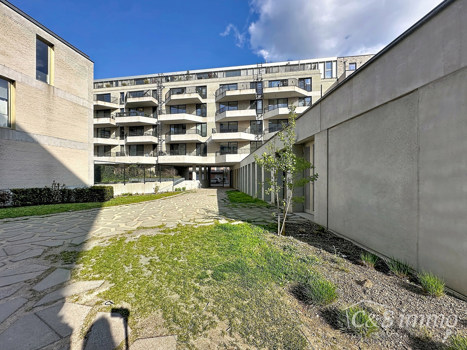 Recent 2-slaapkamerappartement met terras - foto 1