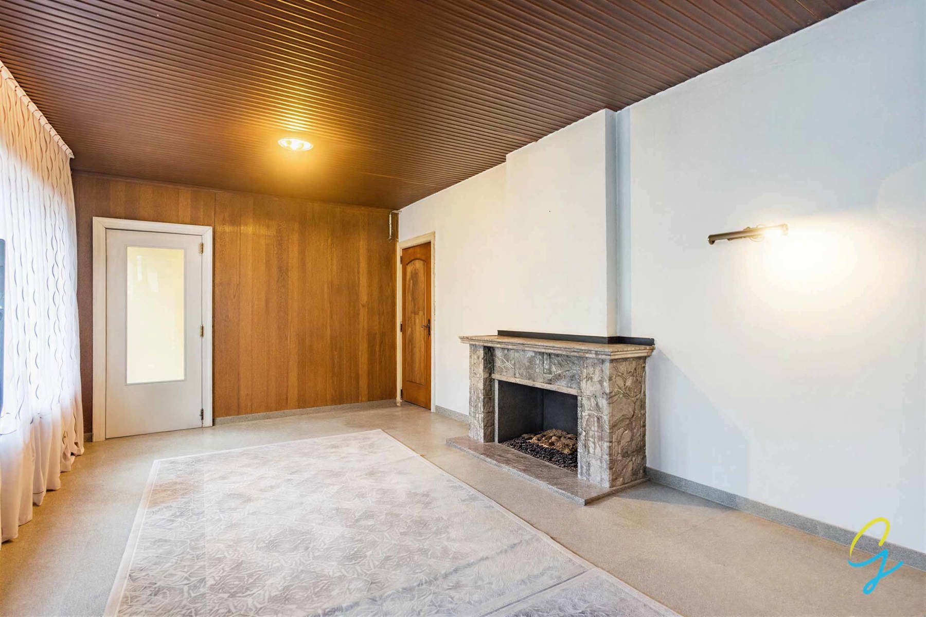 TE koop in Zele: Ruime te renoveren woning met 4 slaapkamers en garage te Zele - foto 3