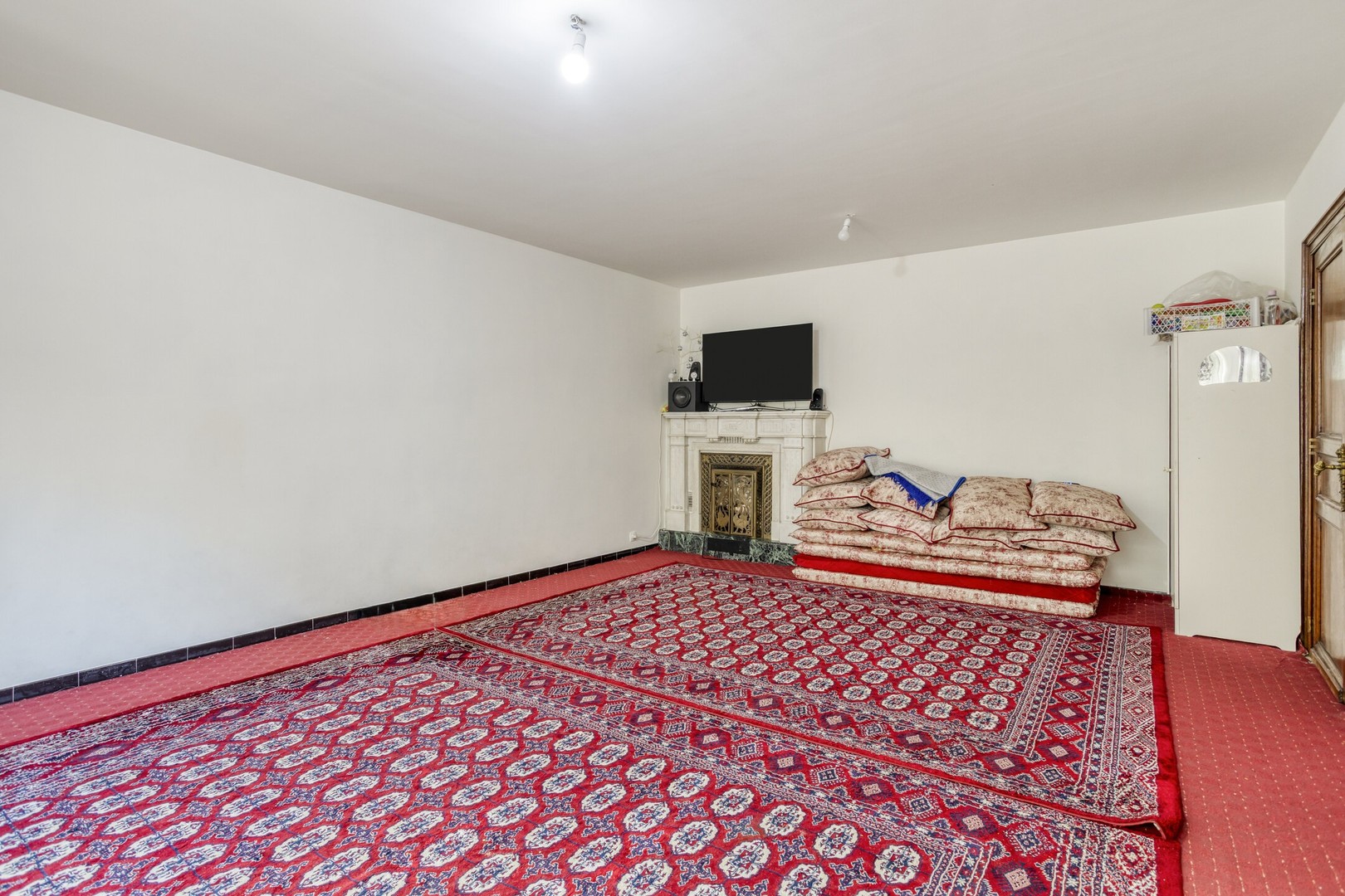 Ruim tweeslaapkamerappartement met centrale ligging in Roeselare - foto 5