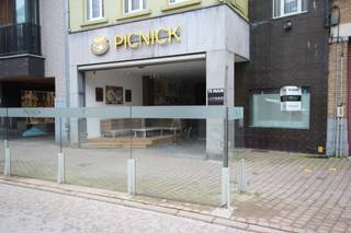 Handelspand was ingericht als ijsjessalon en erna als ontbijt/broodjeszaak. Gelegen in de commerciële Tolpoortstraat. Het pand heeft heel wat...