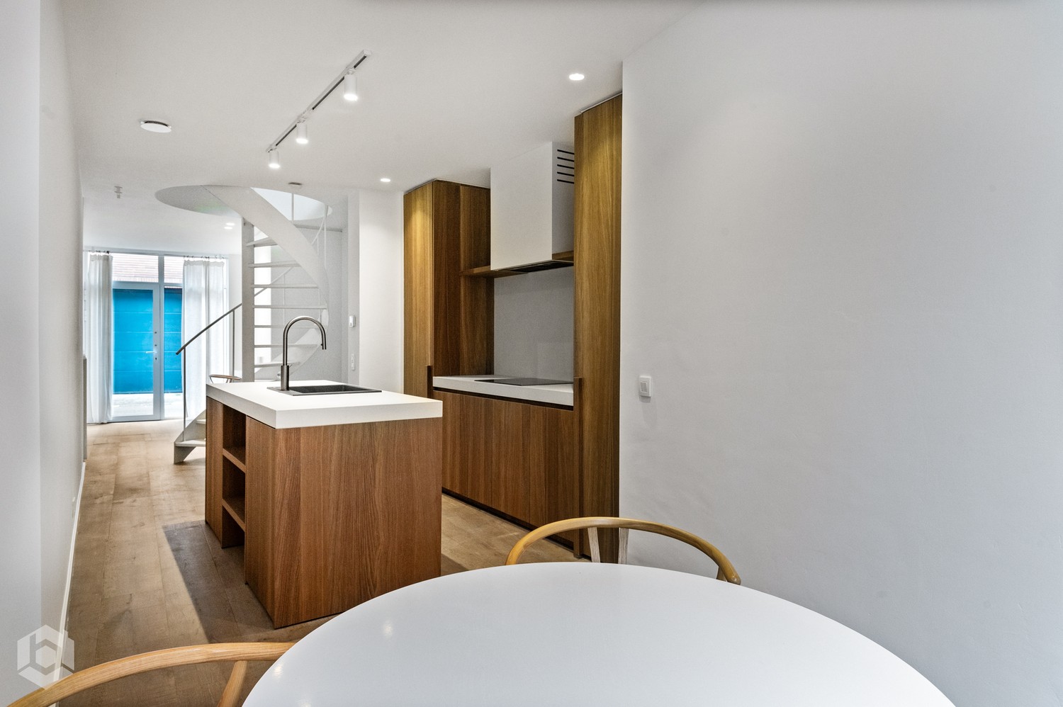Prachtige woning met 2 SLPKRS en stadstuin in centrum Mechelen - foto 2
