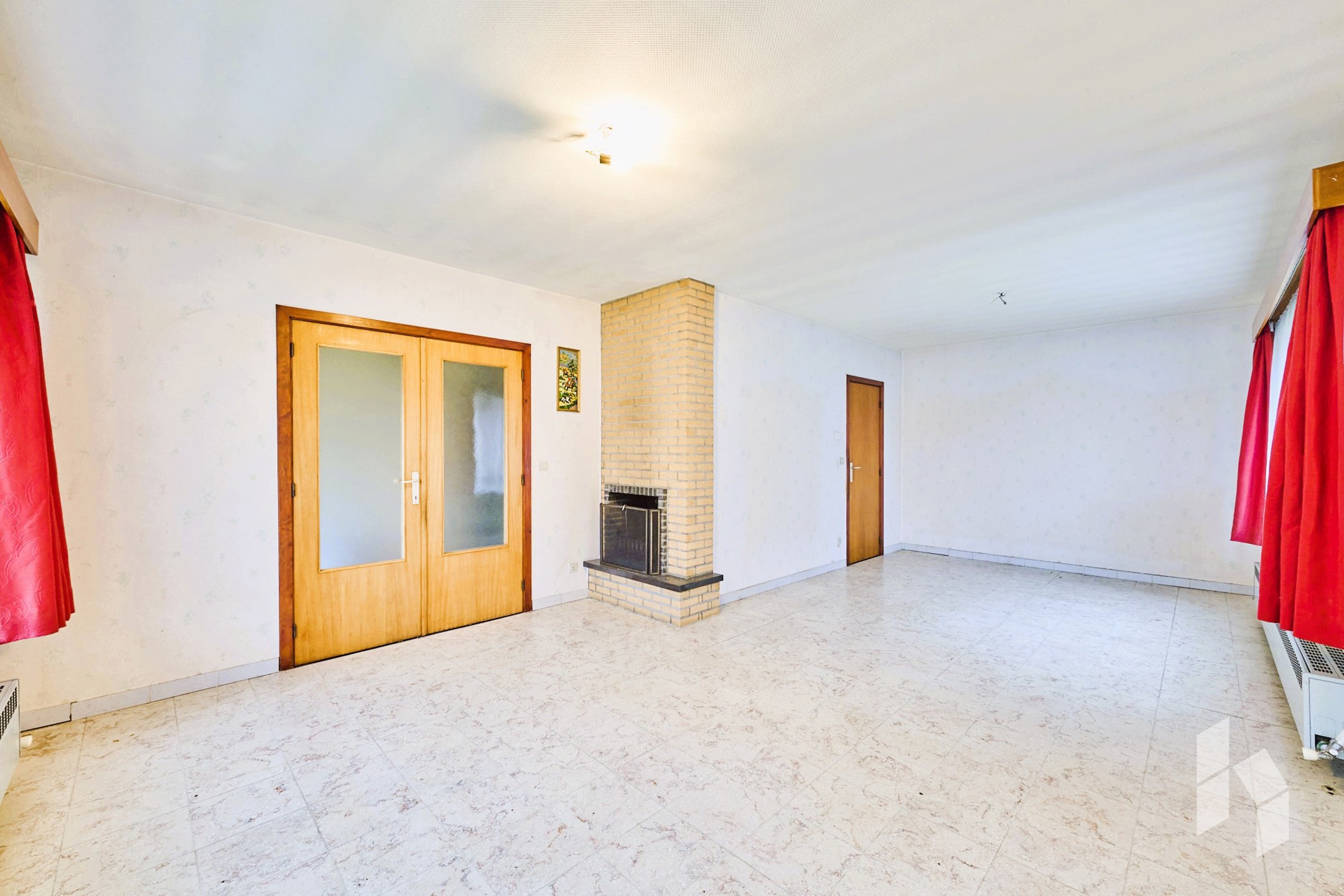 Gelijkvloerse woning met 3 slaapkamers, garage en veranda op perceel van 817m². - foto 4