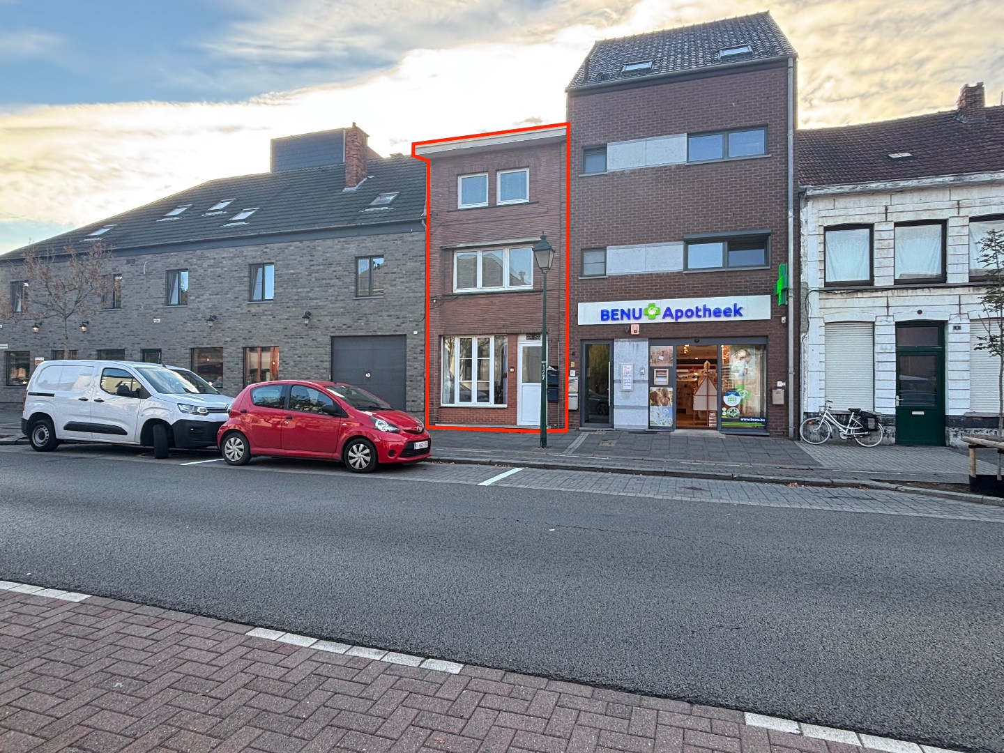 Te renoveren opbrengsteigendom met 2 appartementen in centrum Leopoldsburg - foto 1