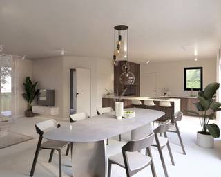 We Invest Malmedy biedt u dit nieuwe huis met omheinde schil aan, gelegen in het charmante dorpje Hedomont. Het ligt op een aangelegd terrein met alle essentiële voorzieningen. Dit sleutelproject omvat het perceel met zijn landschapsarchitectuur, een regenwatertank van 10.000 liter, een microzuiveringsinstallatie, een drainagesysteem en aansluitleidingen naar de straat. Water, driefasige elektriciteit, VOO- en Proximus-aansluitingen zijn al naar de straat gebracht en er is terrasbeplanting voorzien om meer privacy te garanderen. De bestrating aan de voor- en achterkant van het huis is voltooid. Indeling: BEGANE GROND: een hal, een toilet, een grote ruimte van meer dan 50m2 voor de woonkamer en keuken en een garage. 1e verdieping: een nachthal, een toilet, 2 slaapkamers, een badkamer en een master suite bestaande uit een slaapkamer, een kleedkamer en een doucheruimte. 2e verdieping: een zolder voor opslag. Wat de afwerking betreft, heb je de vrijheid om deze aan je eigen smaak aan te passen. Je kunt ook een beroep doen op de bouwer om een huis te creëren dat helemaal bij jou past. Dit is een unieke kans om je eigen huis op maat te bouwen, terwijl je profiteert van een goed ontwikkeld en gestructureerd project.