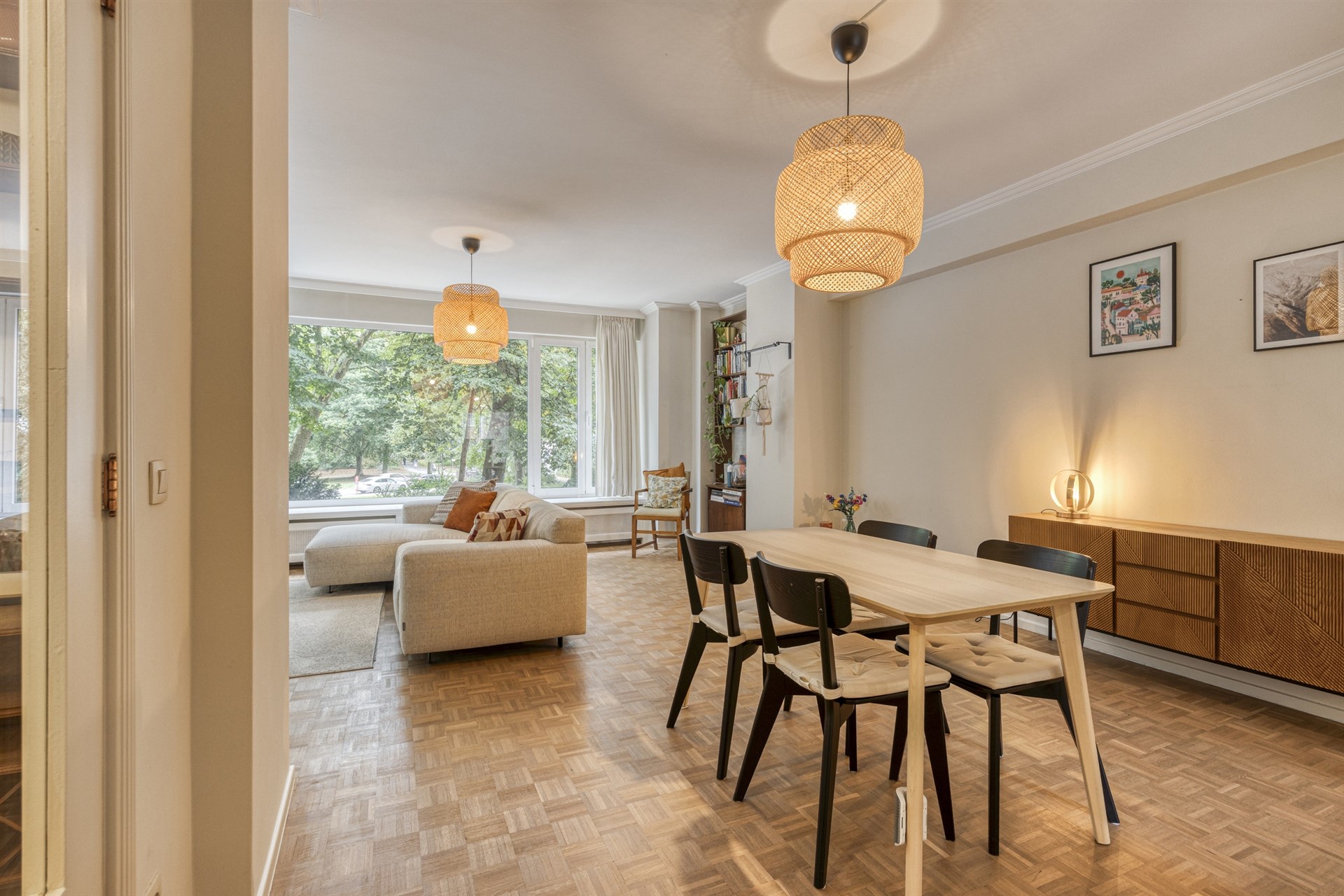 Appartement te koop met 2 slpkmrs en terras in Berchem!  - foto 3