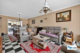 Deze woning is gelegen nabij het centrum van Koekelare en op een boogscheut van het Motepark.Indeling woning:* inkom* toilet* woonkamer* keuken*...