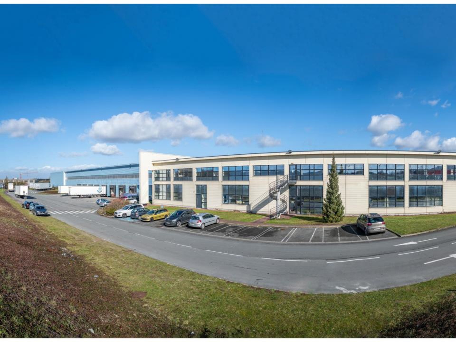 Commercial for rent in Ottignies-Louvain-la-Neuve - photo 5