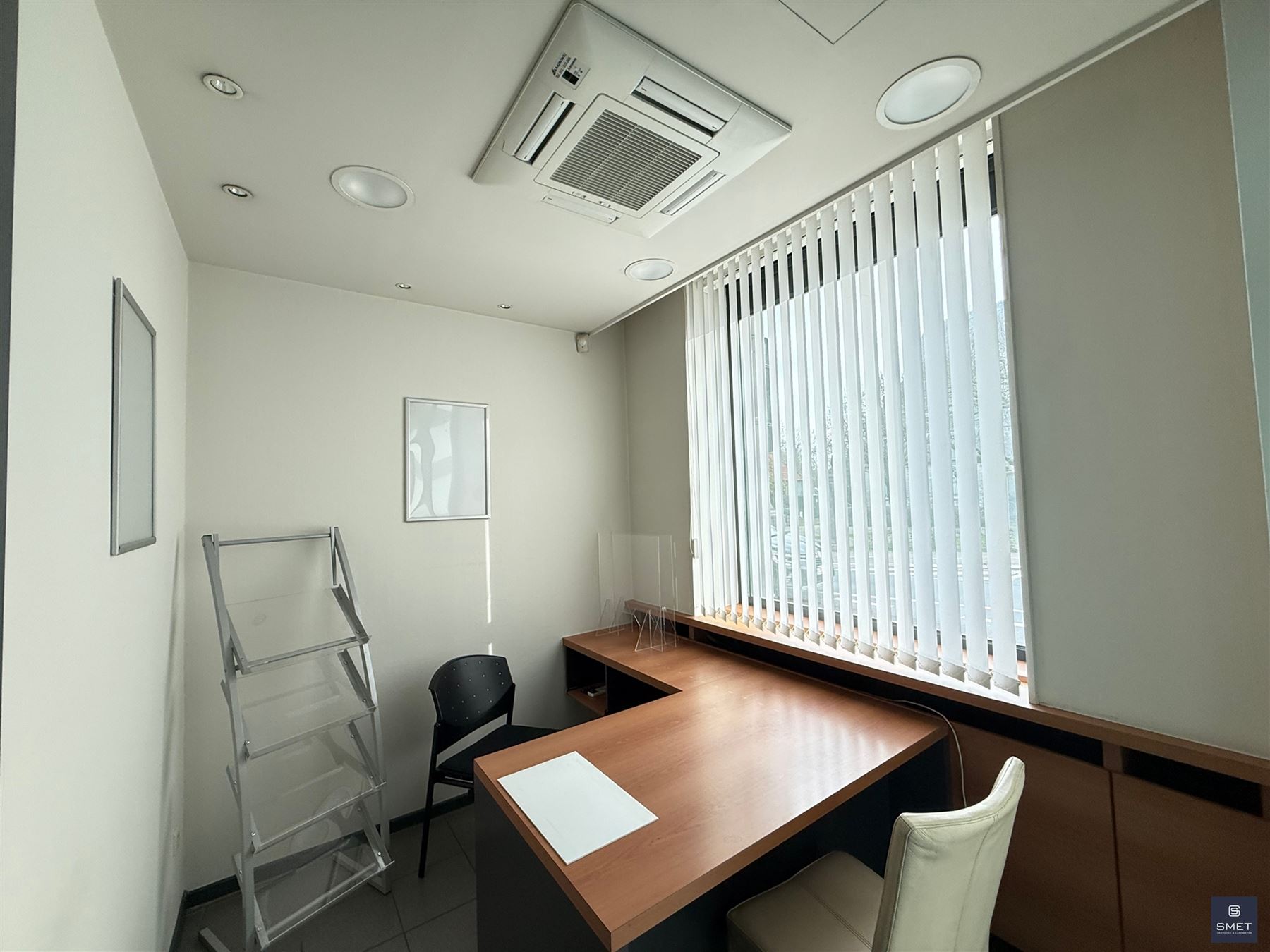 Gelijkvloerse handel-/kantoorsruimte met riant woonhuis - foto 4