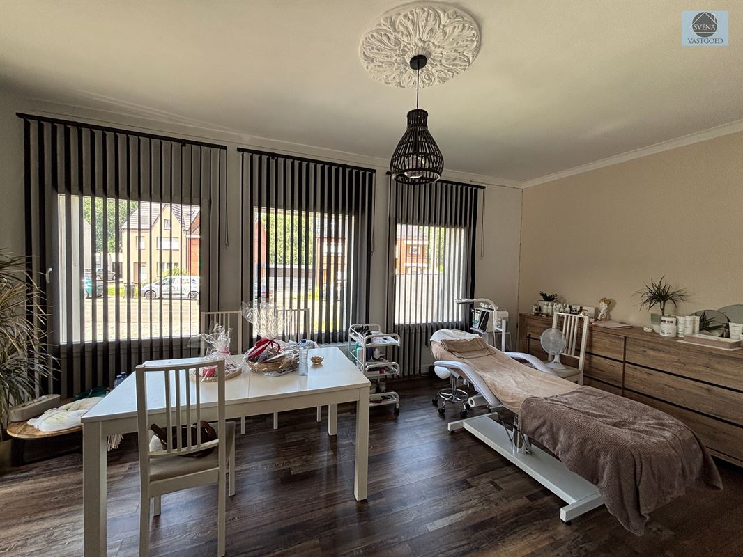 GERENOVEERDE WONING MET 3 SLAAPKAMERS - foto 2