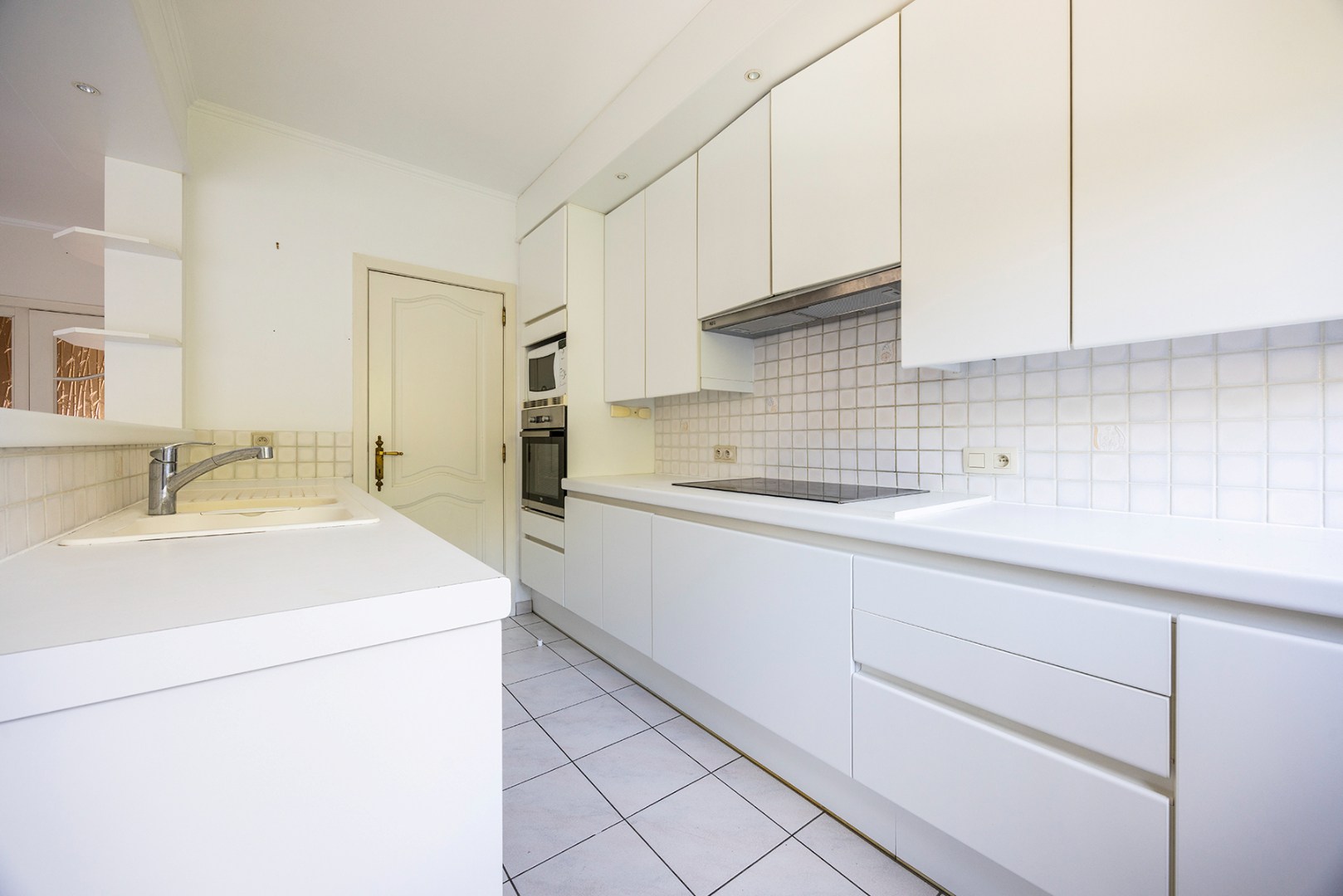 Ruim 3 slaapkamer appartement (129m²) met garage in Wezembeek-Oppem. - foto 5