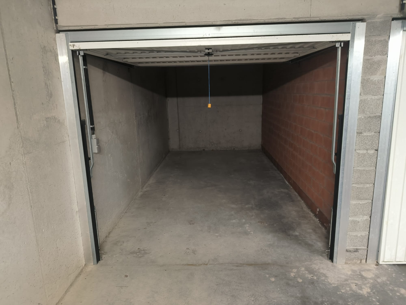 Gesloten garagebox in het hart van De Panne - foto 2