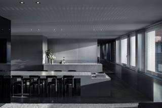 Ce loft de 192 m² entièrement meublé bénéficie d'un emplacement central, en face de la gare et à quelques pas du centre commercial. L'appartement...