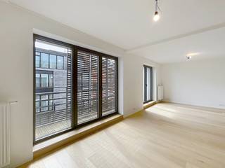 UCCLE: In the Vanderkindere neighbourhood and close to all amenities, ±112m² two-bedroom duplex in a recent building.On the 3rd floor without lift:-...