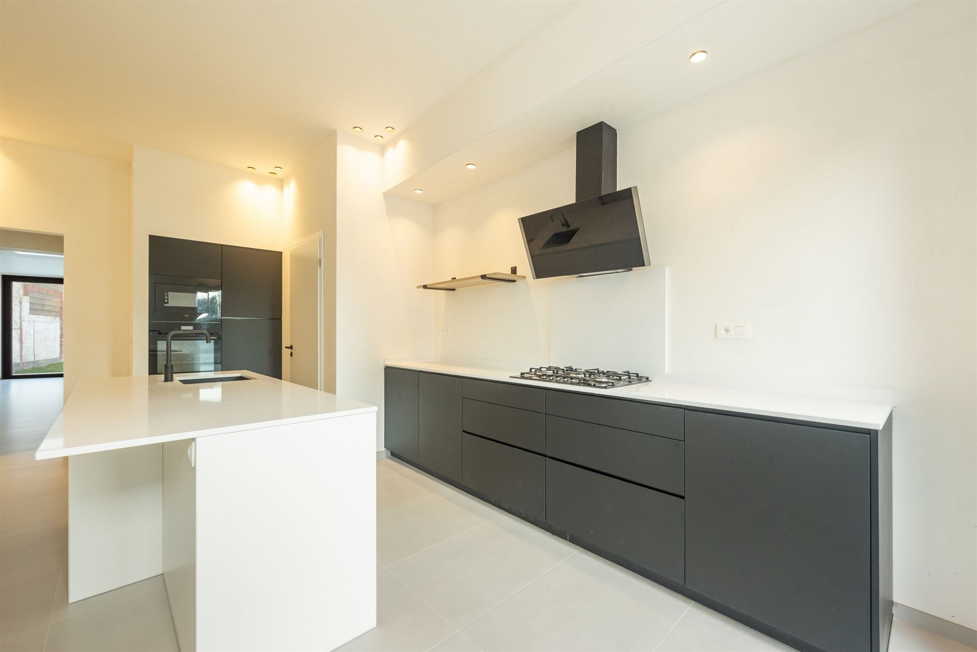 Vernieuwde woning met 3 kamers, garage en tuin - foto 5