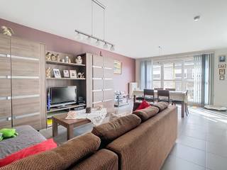 Dit gezellig en instapklaar appartement is gelegen in Welle, een deelgemeente van Denderleeuw, en bevindt zich op de eerste verdieping van...