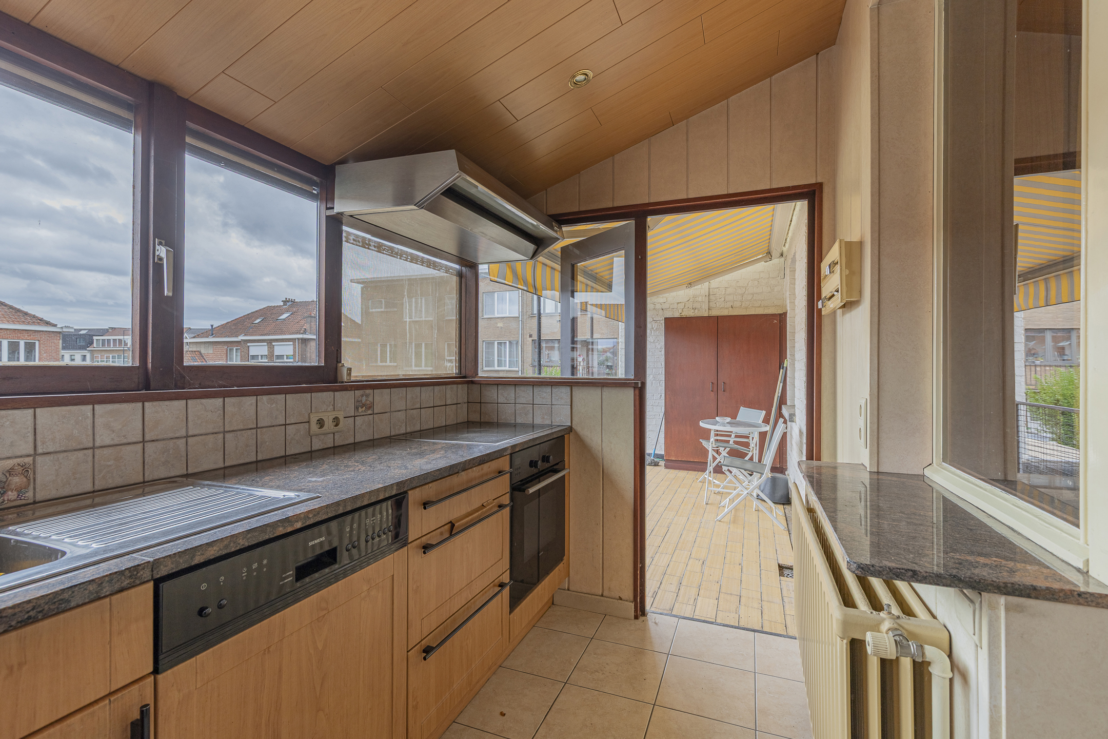AALST – WONING MET VEEL STOCKAGERUIMTE OP TOPLOCATIE - foto 4