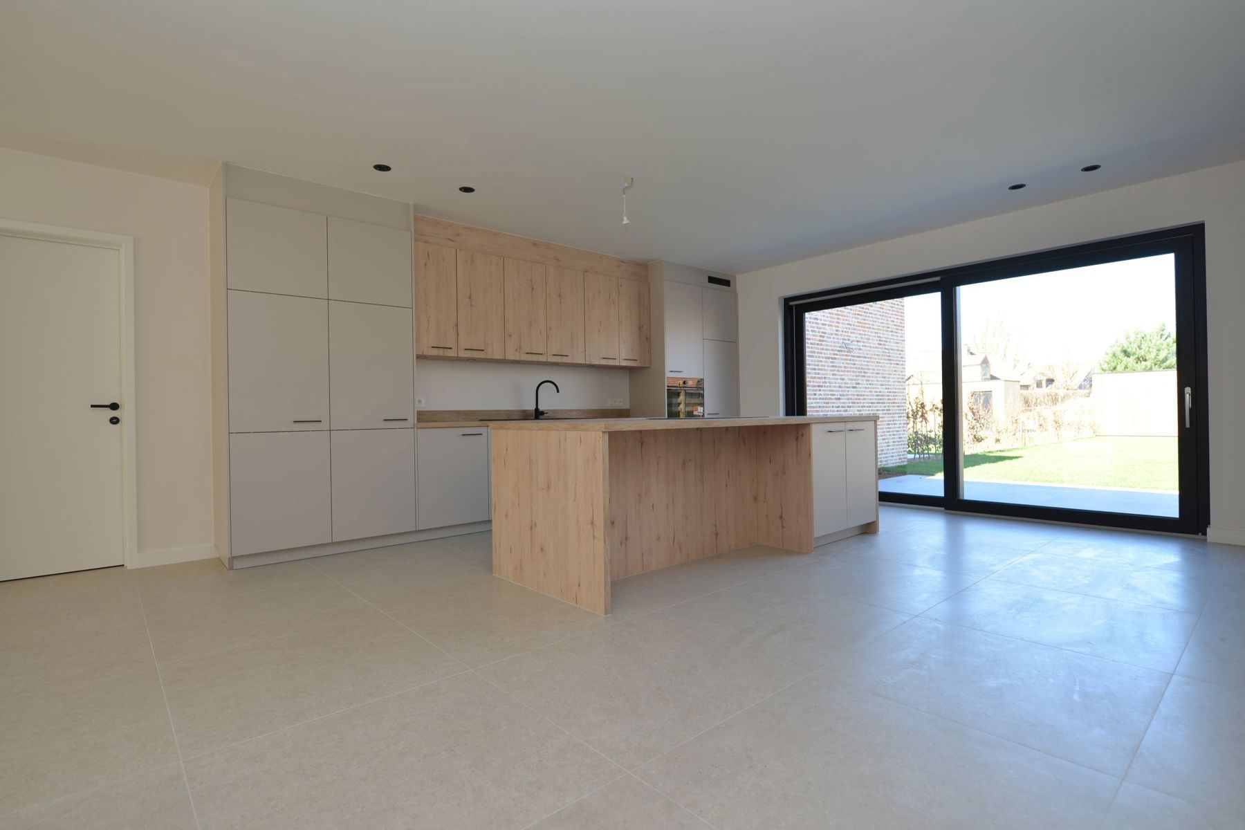 Stijl, ruimte en duurzaamheid perfect verenigd in deze instapklare topwoning. - foto 4