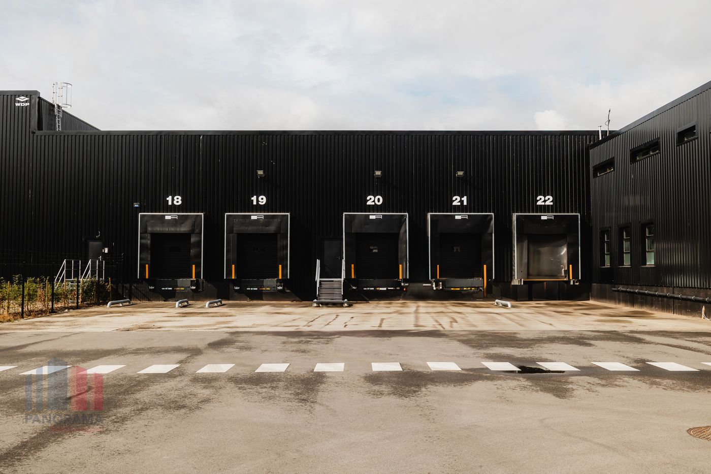 8.721 m² logistiek magazijn en 301 m² kantoorruimte nabij de A12 - foto 4