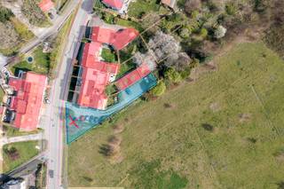Bouwgrond voor het oprichten van een half-open gezinswoningGelegen op een mooie locatie nabij centrum Dilbeek en met groenzicht.Dit bouwterrein is...