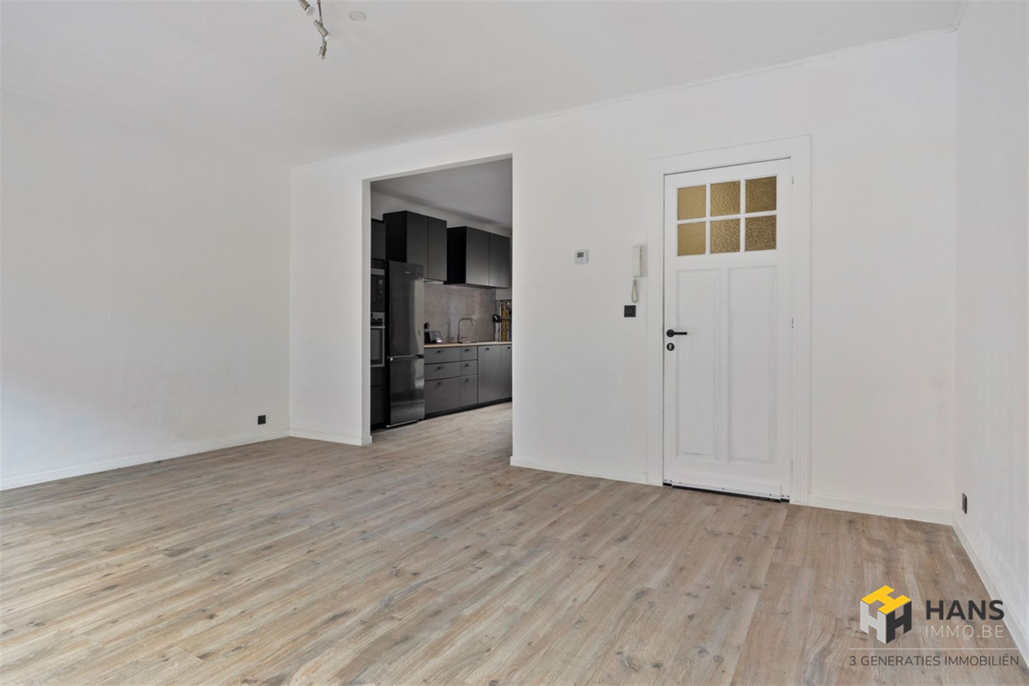 Instapklaar appartement (65 m²) met 1 slaapkamer en terras (5 m²) in Mortsel. - foto 4