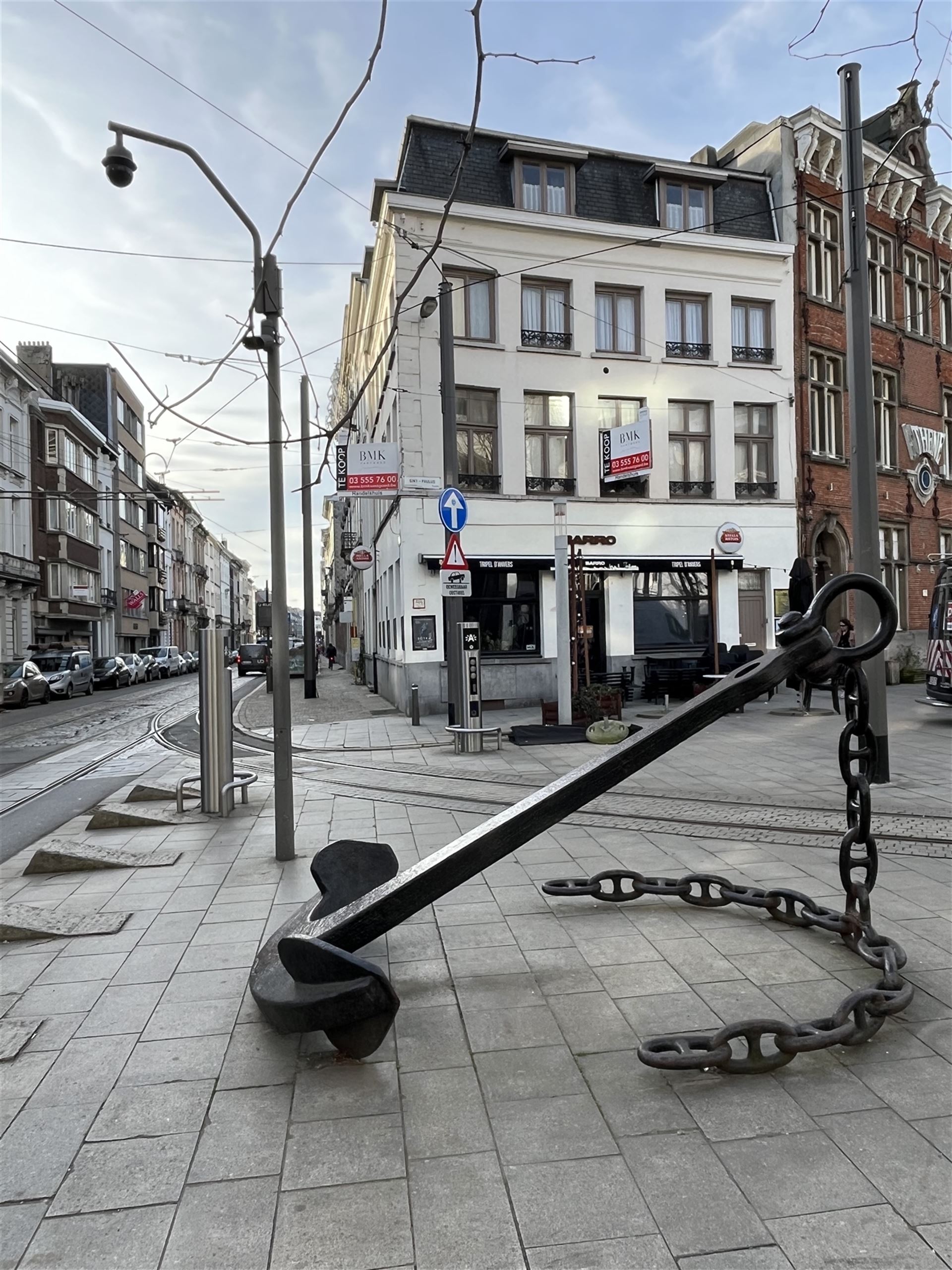 Ideaal gelegen opbrengsteigendom met handelsgelijkvloers - foto 2