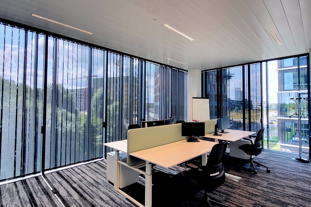 Office (244 m²) for rent near The Loop in Ghent - photo 2