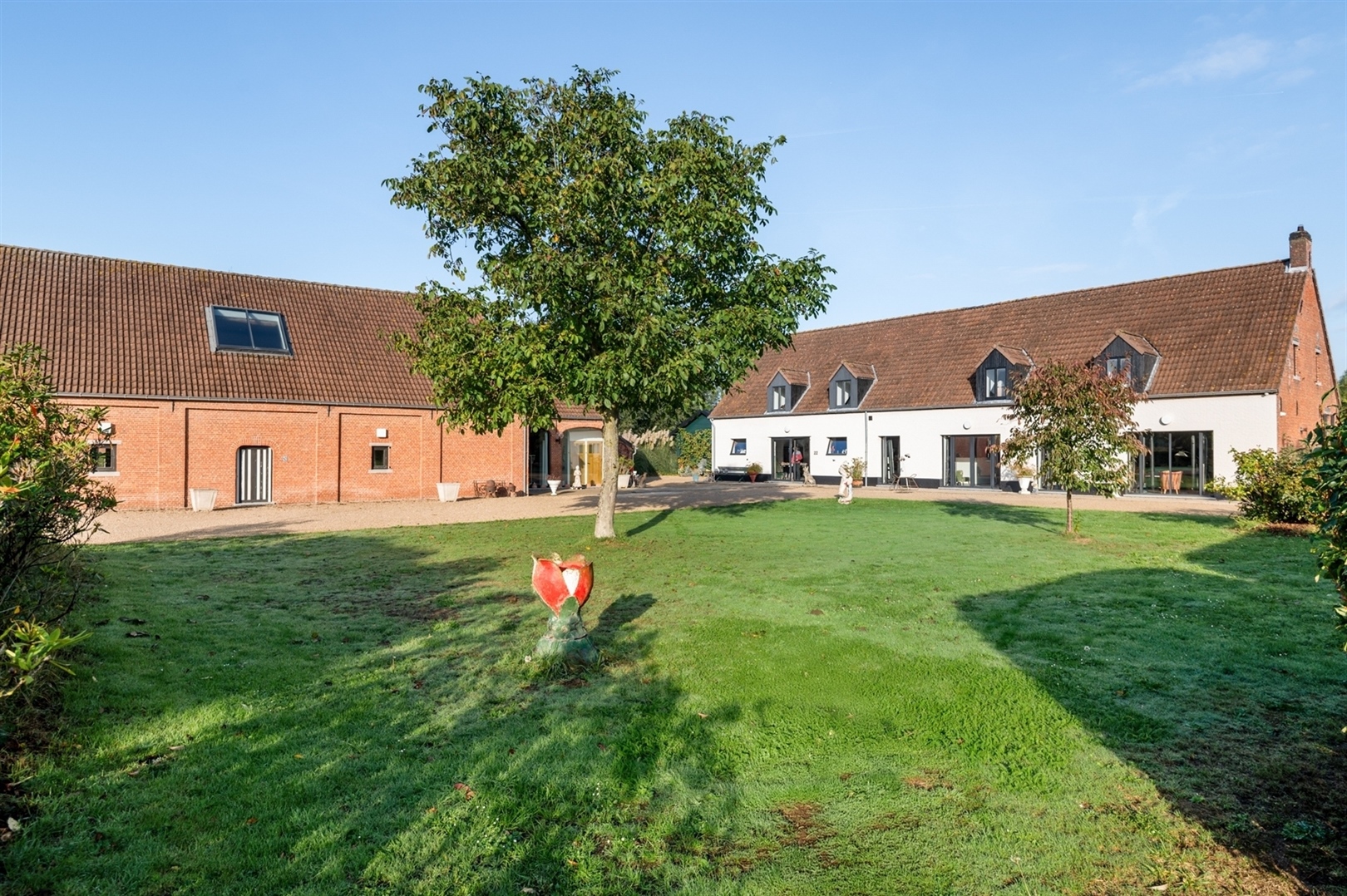 Boechout ∣  Uniek domein bestaande uit hoeve, schuur en stallen - foto 2