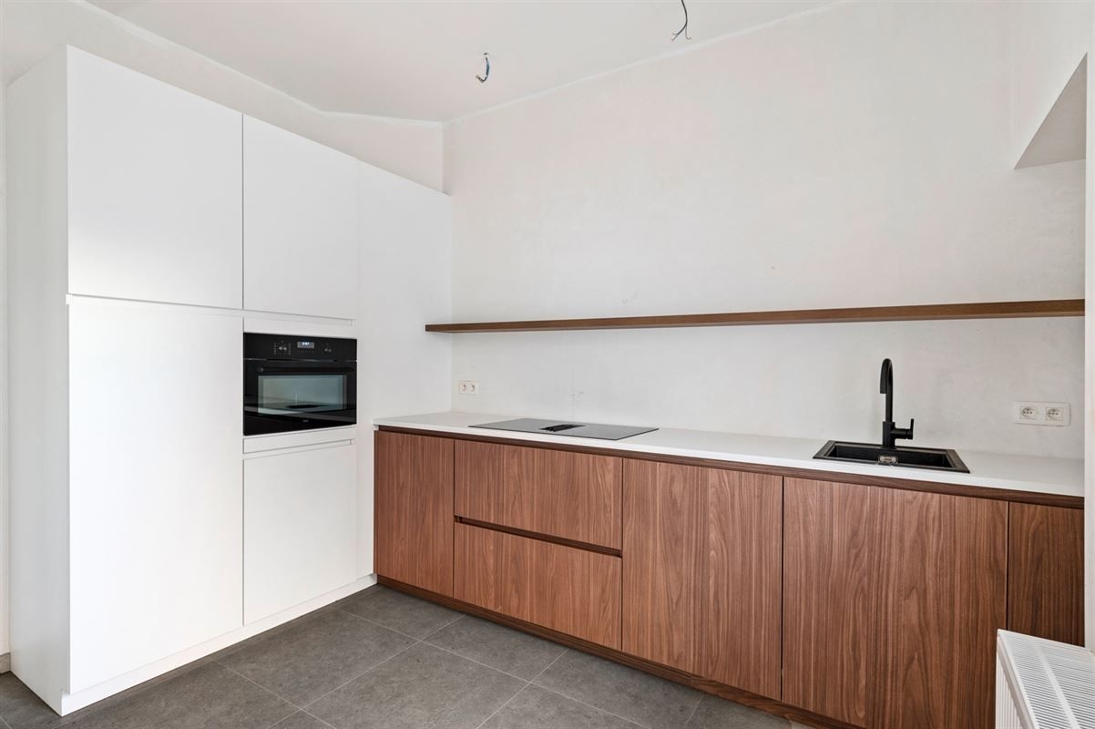 Stijlvol gerenoveerd gelijkvloersappartement op toplocatie in Mariaburg ! - foto 1