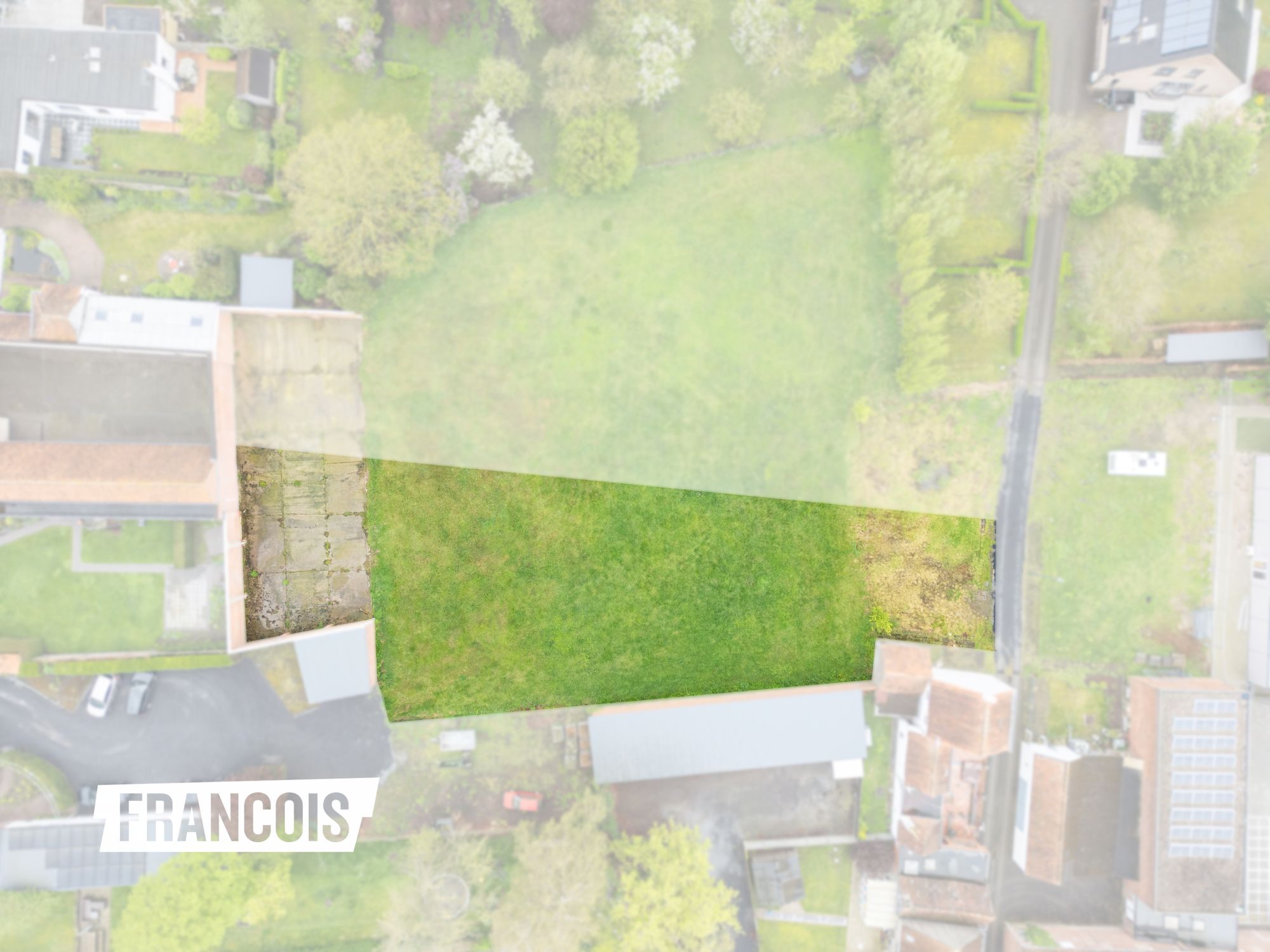 Uitzonderlijk riant perceel bouwgrond van + 1.500 m² in hartje Bassevelde - foto 3