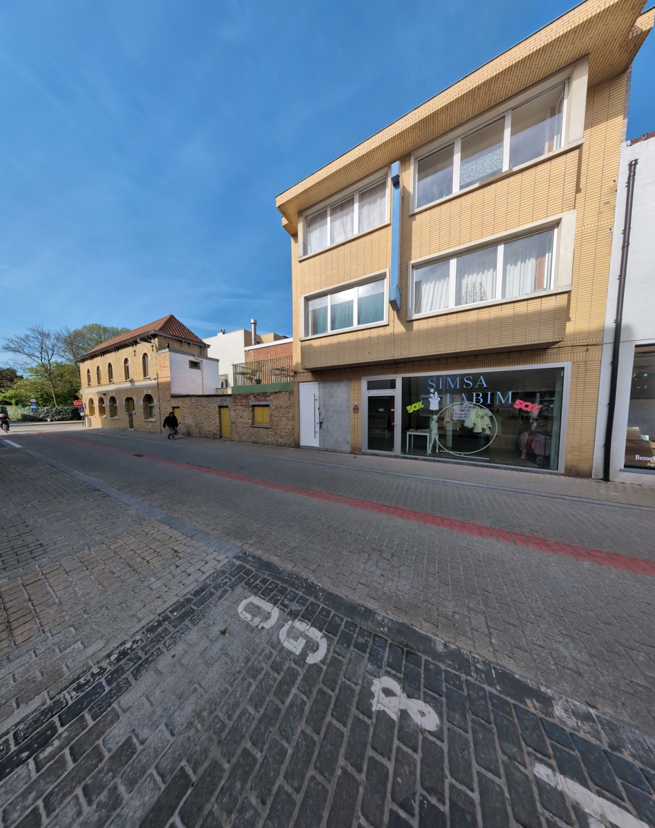 Gebouw bestaande uit handelspand - Woning en studio. - foto 1