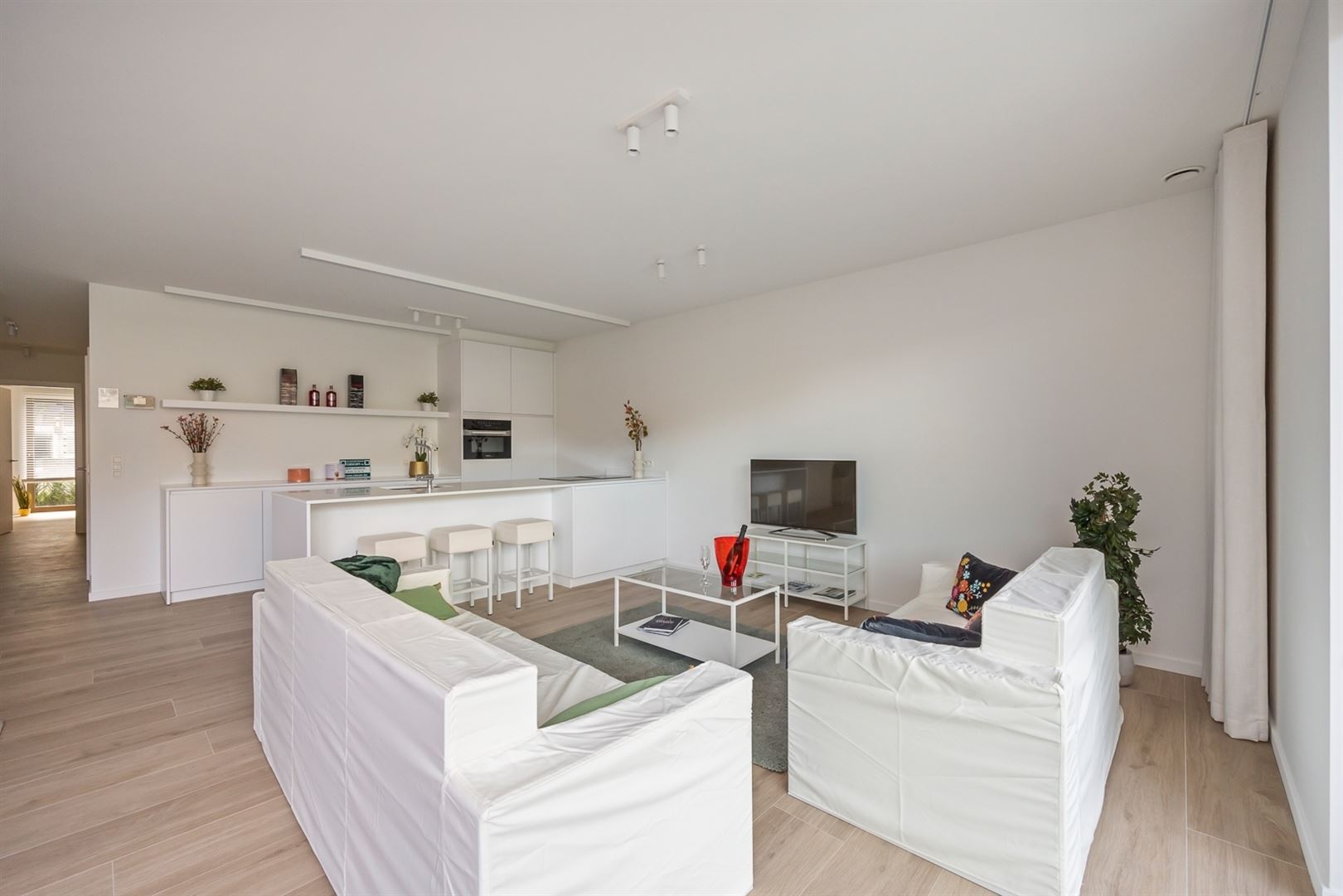 Apartment for rent in Brasschaat with 2 bedrooms - photo 2