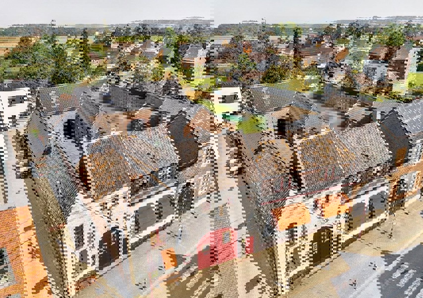 Huis te koop in Sint-Martens-Voeren met 6 slaapkamers - foto 2