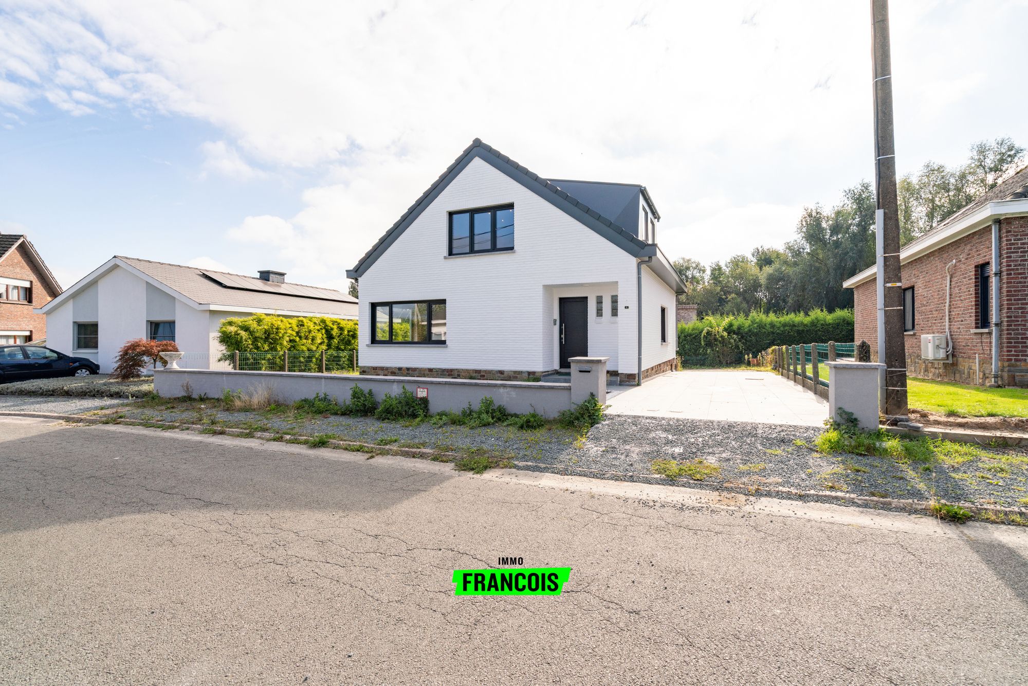 Gerenoveerde viergevelwoning te koop in Asse - foto 1