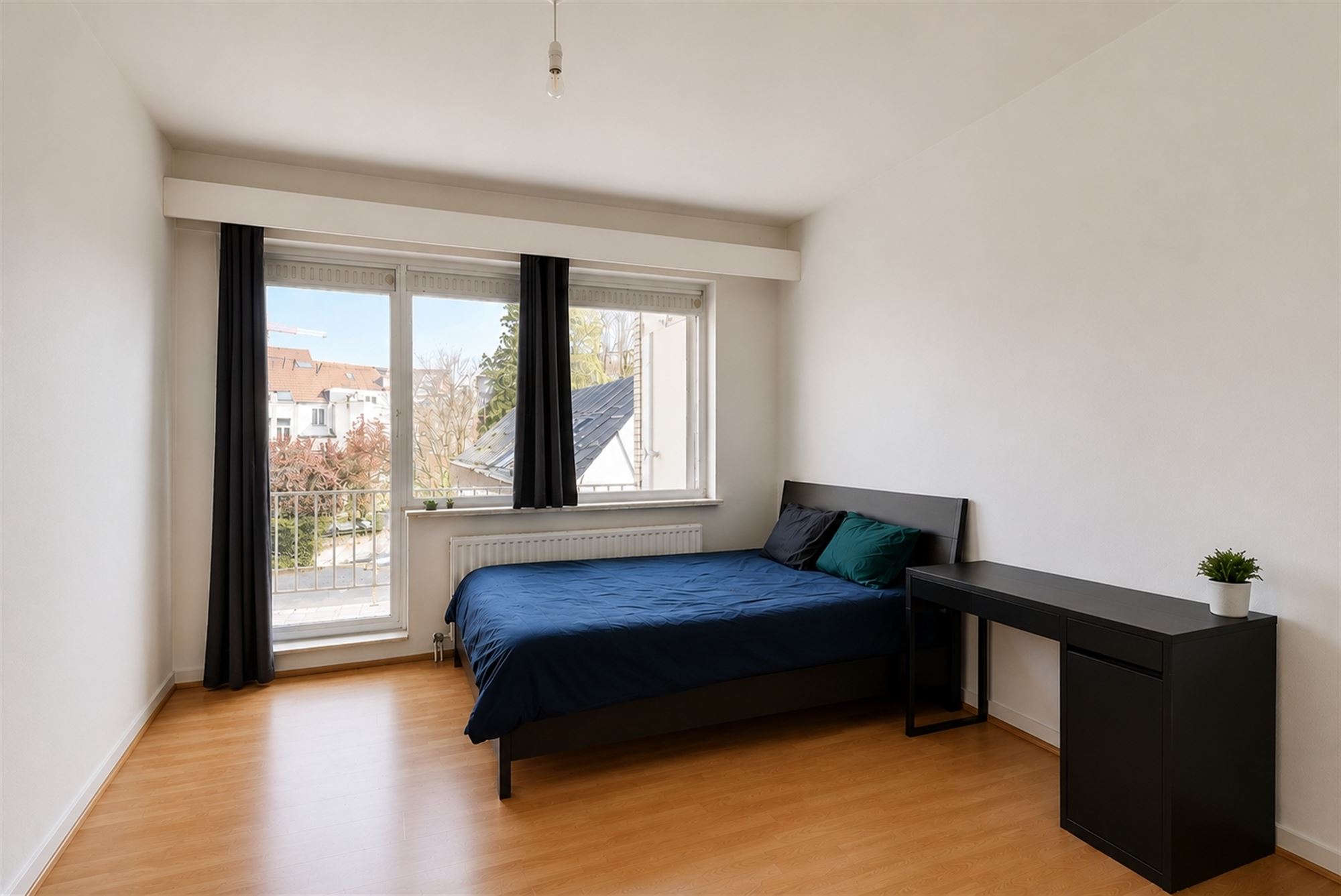 Ruim appartement met twee slaapkamers en terras in centrum Antwerpen - foto 5