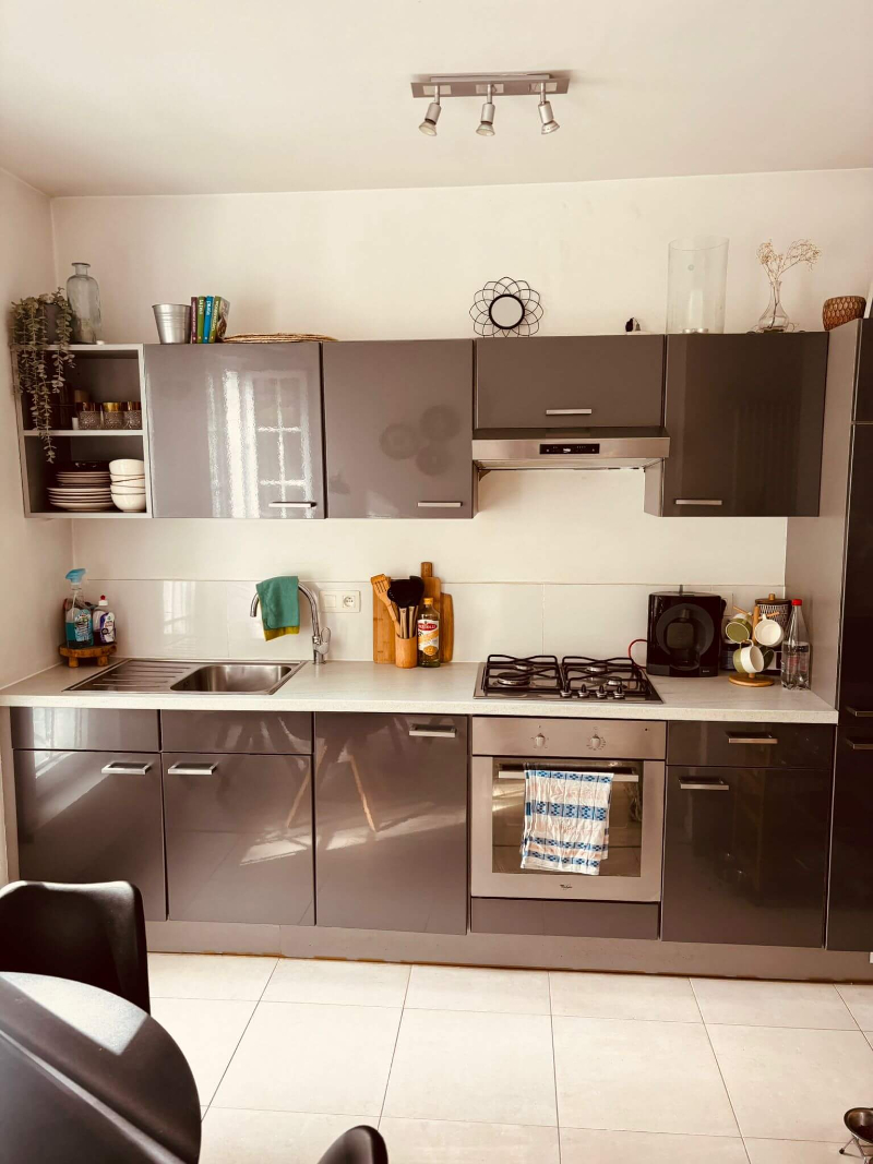 Lichtrijk 2-slaapkamerappartement met GARAGE te huur in Assebroek Brugge - foto 4