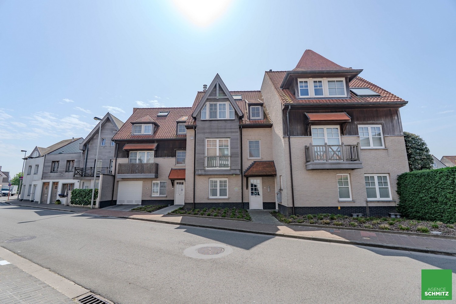 Schitterend tuinappartement met 2 slaapkamers, groot zonneterras en tuin in het Oude Knokke. - foto 4
