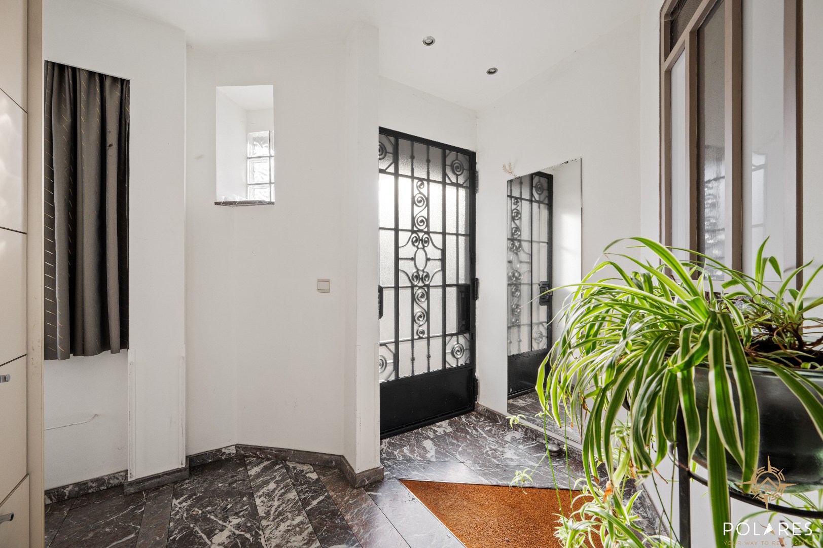 Stylish art-deco townhouse in the heart of Leuven. - photo 3