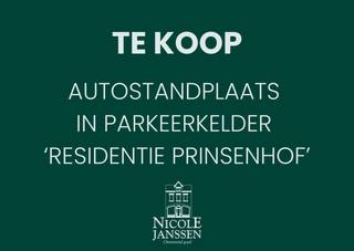 Autostandplaats in ondergrondse parkeerkelder van residentie 'Prinsenhof'.<br /><br />- Uitstekende ligging in het centrum van Maaseik<br />- Ondergrondse parkeergarage met diverse parkeerplaatsen<br /><br />Prijs is exclusief 21% BTW
