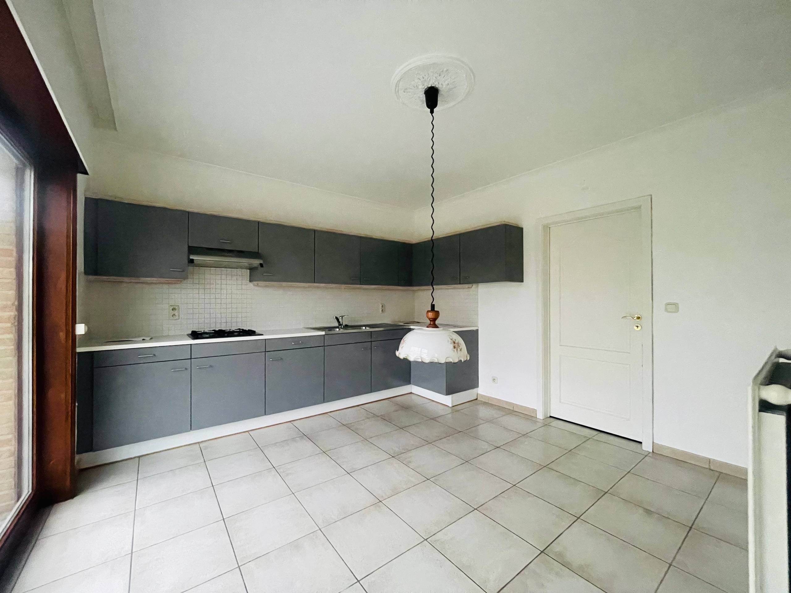 halfopen woning met  3 slpk; garage  en tuin - foto 3