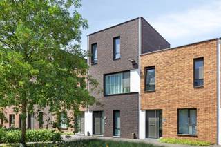 Recente, energiezuinige woning op toplocatie in Turnhout. Deze energiezuinige woning is centraal én rustig gelegen, op wandelafstand van de Nieuwe...