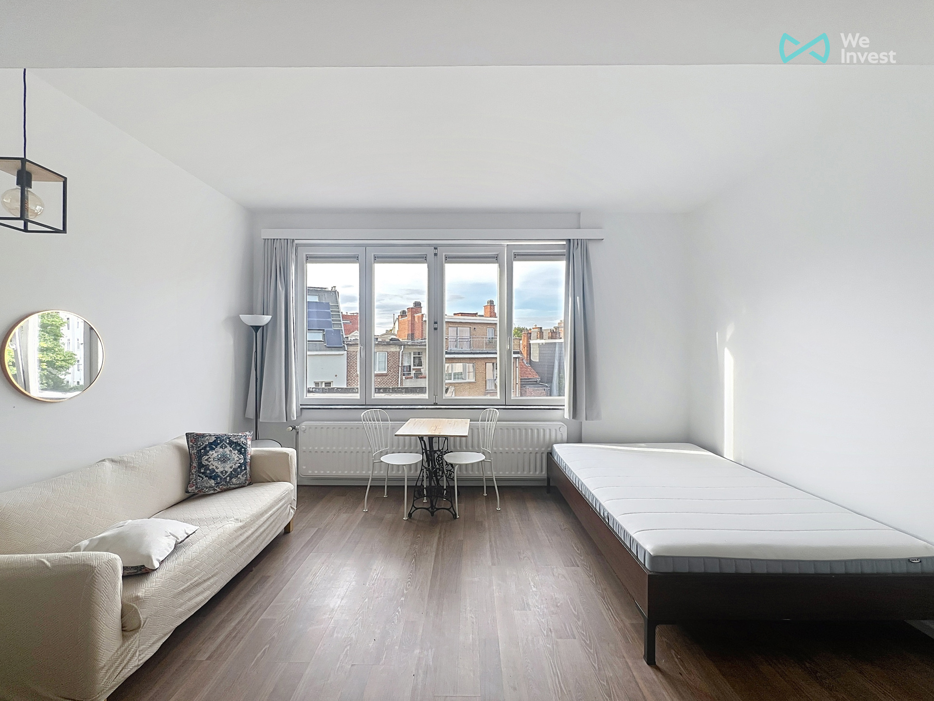 Te koop – Gemeubelde en lichte studio met lift – Schaarbeek - foto 2