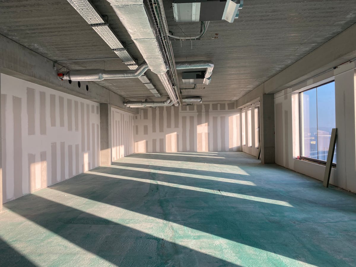 Nieuwbouw kantoorruimte van ca. 893 m² in R. Plaza Roeselare - foto 4