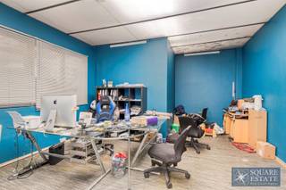 Laeken - Immeuble de rapport Square Estate vous propose cet immeuble de rapport se composant de plusieurs unités résidentielles ainsi que d'une unité...