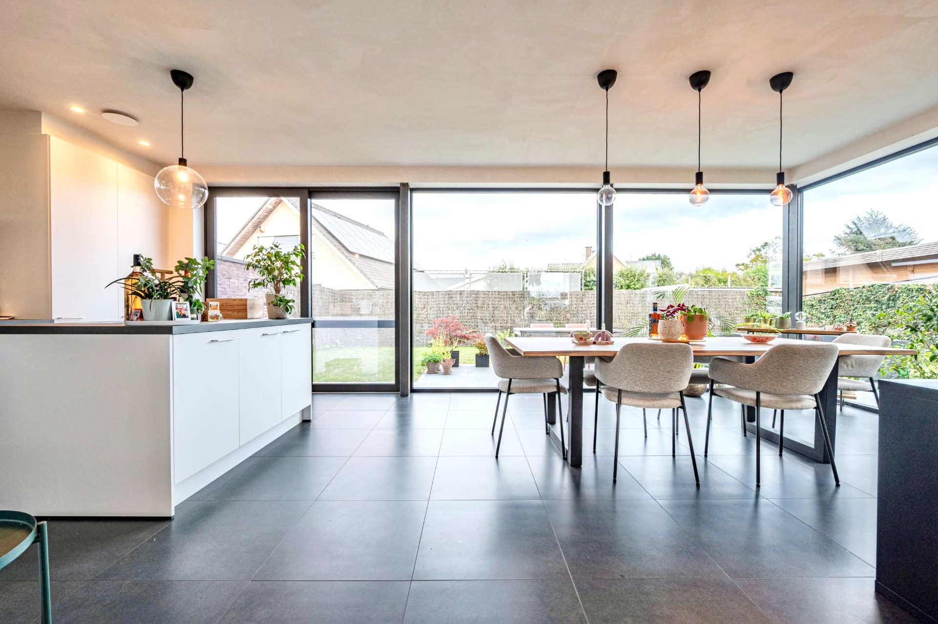 HALFOPEN BEN-WONING OP 323 M² - foto 2