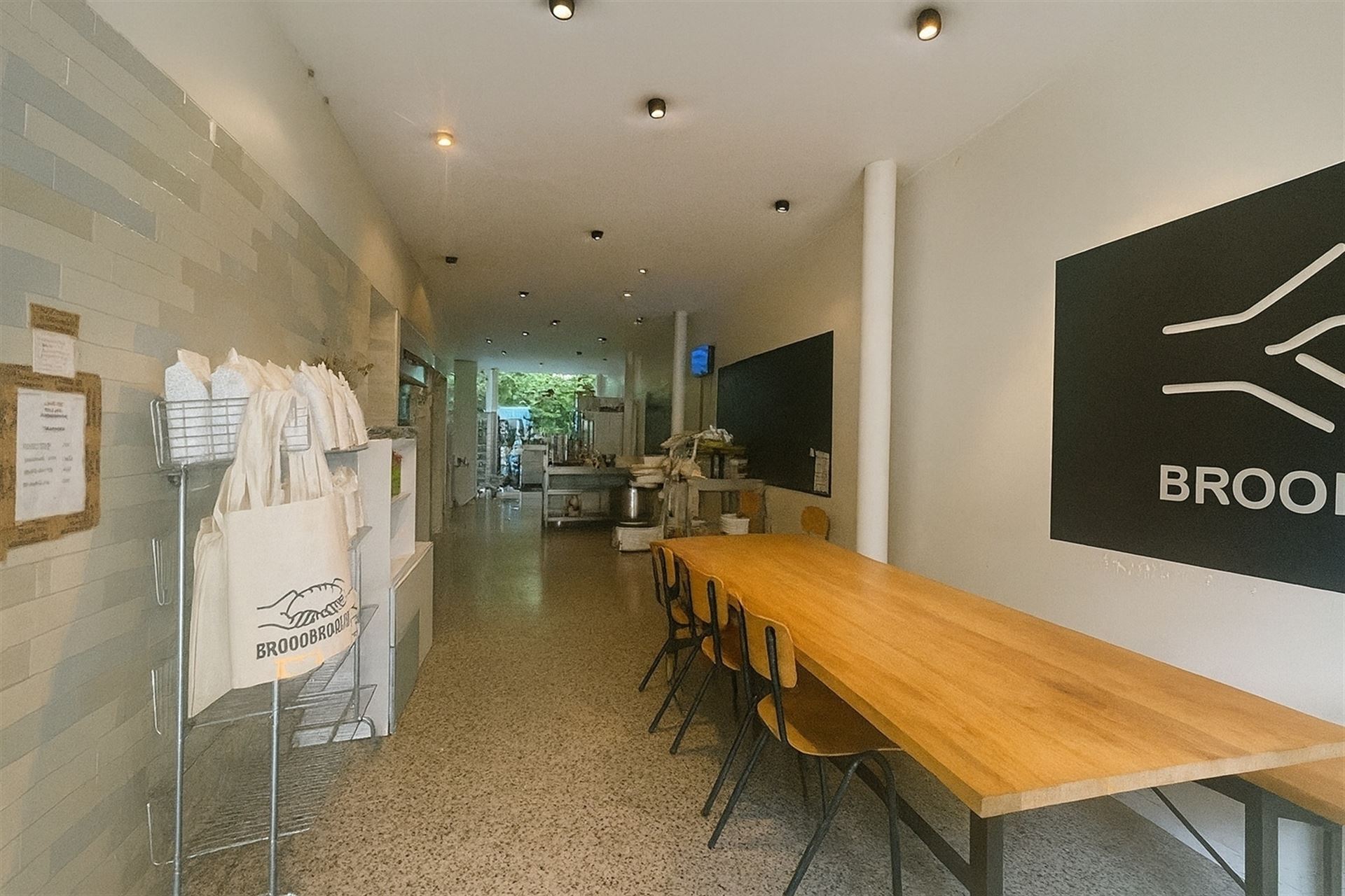 Instapklaar handelspand nabij station, burelen en stadscentrum. - foto 3