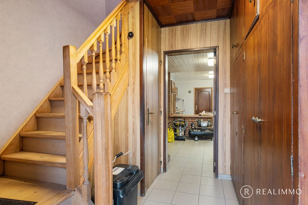 Gezinswoning met potentieel en zonnige tuin in de rustige Arendswijk - photo 2